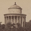 Ogrd Saski - sadzawka i budynek Wodozbioru, 1877 rok, Zbir fotografii XIX wieku, nr zesp. 1606/IV, sygn. I.77